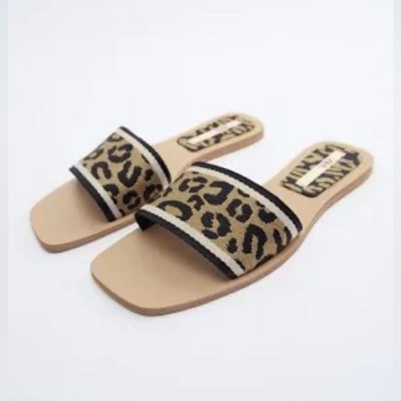 ZARA ANIMAL PRINT FLAT SANDALS - Picture 4 of 13